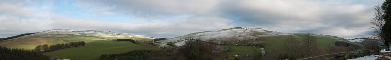 The Fforest Inn Llanfihangel-nant-Melan Esterno foto